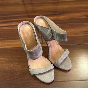 FIFTH CITY Heels size 5.5